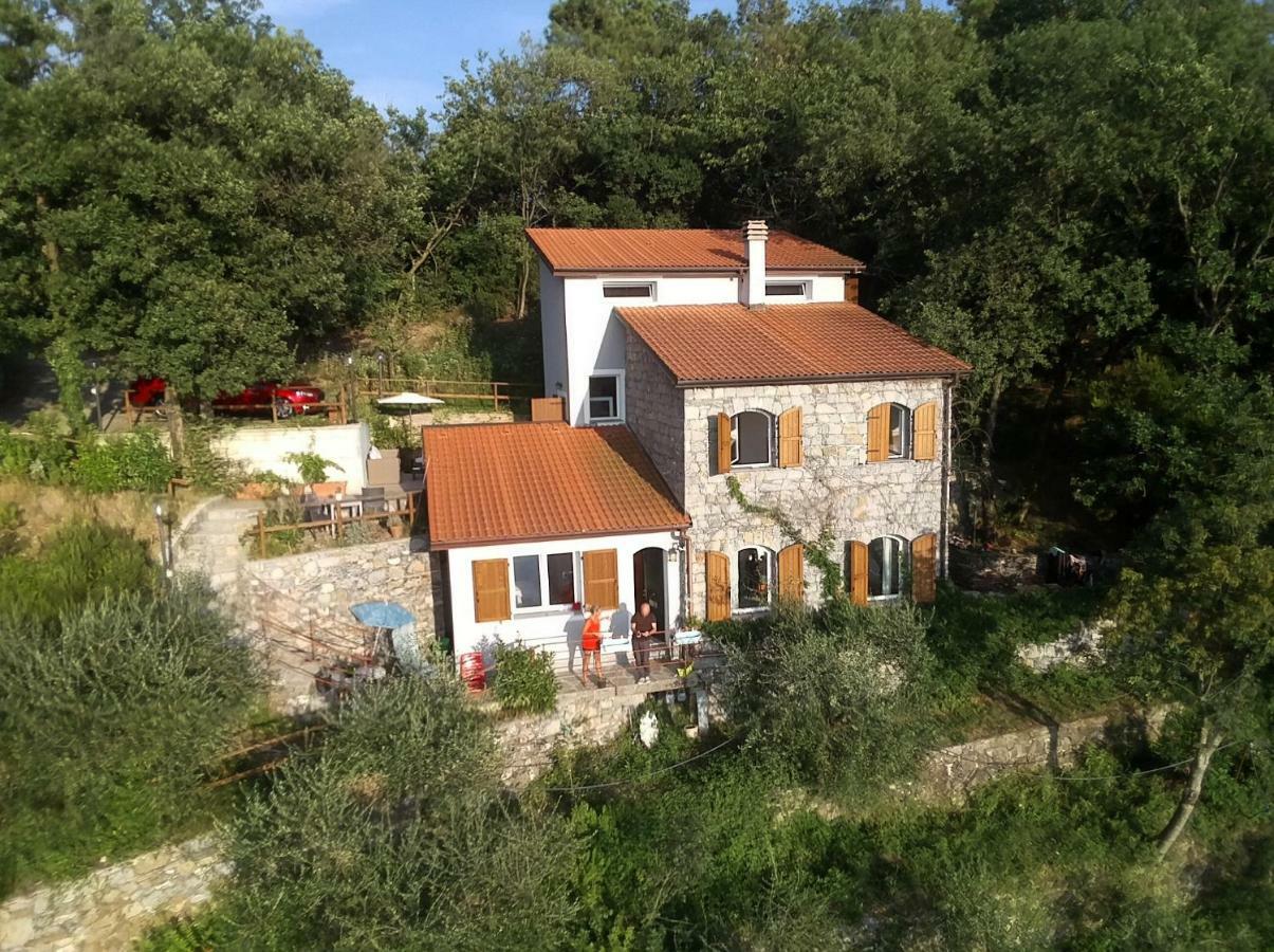 The House In The Green Affitta Camere Casarza Ligure Exterior foto